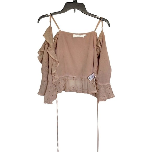 Astr Dusty Pink April Eyelet Ruffle Cold Shoulder Wrap Blouse Sz Large - Picture 5 of 16